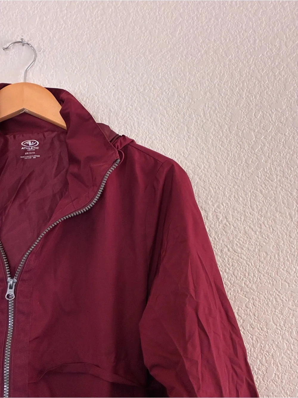 Athletic Works | Burgundy lightweight hooded zip front windbreaker jacket large